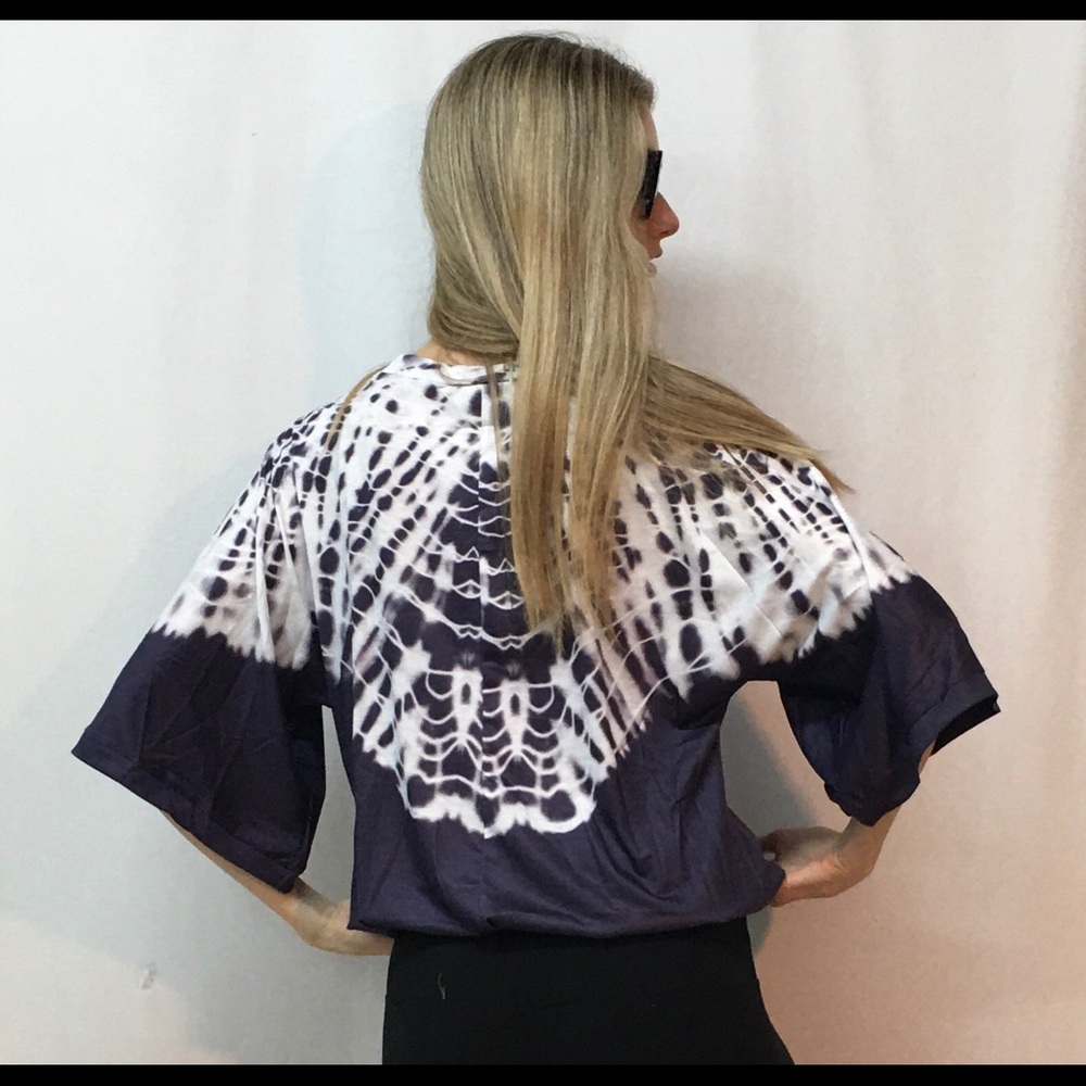 Beautiful Tie Dye Navy/White top - Picture 6 of 8